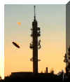 2_ufos.jpg (15191 bytes)